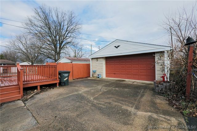 1008 Springdale Drive, Jeffersonville, IN 47130