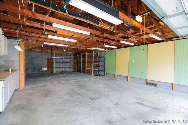 1008 Springdale Drive, Jeffersonville, IN 47130