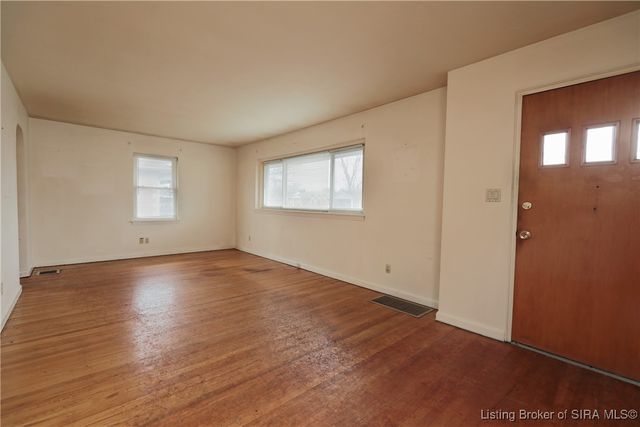 1008 Springdale Drive, Jeffersonville, IN 47130