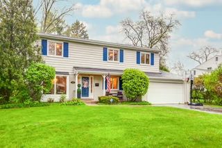 366 Birkdale Road, Lake Bluff, IL 60044