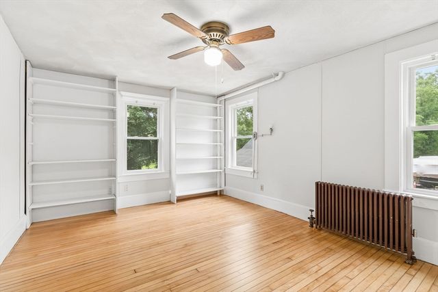62 Glendale St, Maynard, MA 01754