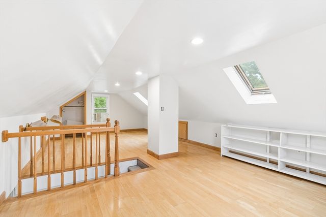 62 Glendale St, Maynard, MA 01754