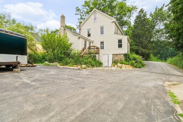 62 Glendale St, Maynard, MA 01754