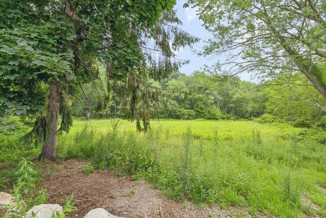 62 Glendale St, Maynard, MA 01754