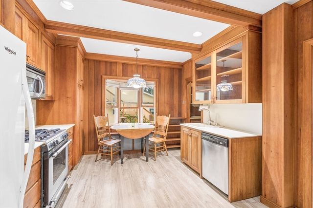 62 Glendale St, Maynard, MA 01754