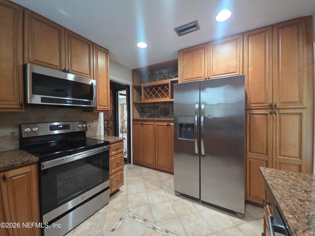 627 GROVE PARK Boulevard, Jacksonville, FL 32216