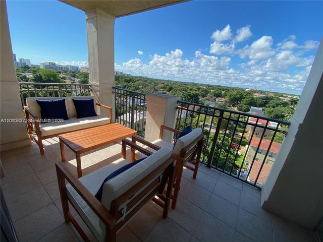 2650 SW 37th Ave 807, Miami, FL 33133