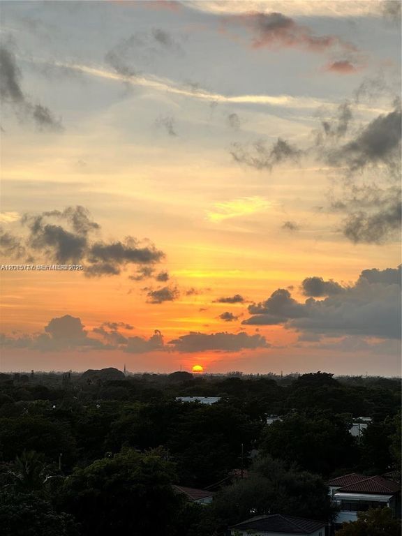 2650 SW 37th Ave 807, Miami, FL 33133