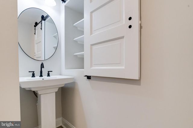 933 S BELNORD AVE, Baltimore, MD 21224