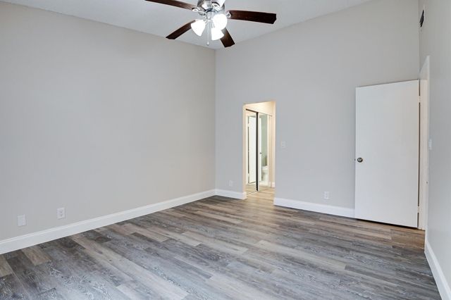 484 Springdale Circle 48d, Palm Springs, FL 33461