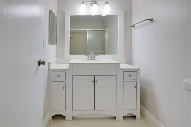 484 Springdale Circle 48d, Palm Springs, FL 33461