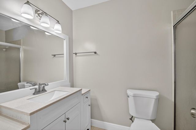 484 Springdale Circle 48d, Palm Springs, FL 33461