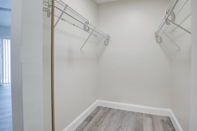 484 Springdale Circle 48d, Palm Springs, FL 33461