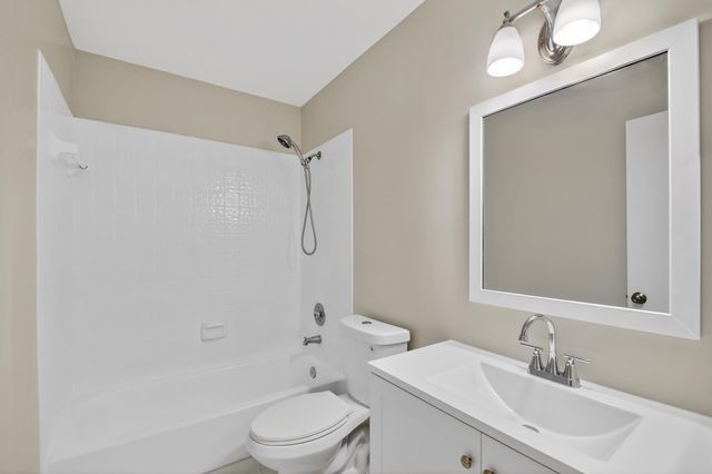 484 Springdale Circle 48d, Palm Springs, FL 33461