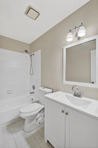 484 Springdale Circle 48d, Palm Springs, FL 33461