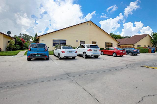 484 Springdale Circle 48d, Palm Springs, FL 33461