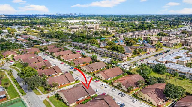 484 Springdale Circle 48d, Palm Springs, FL 33461