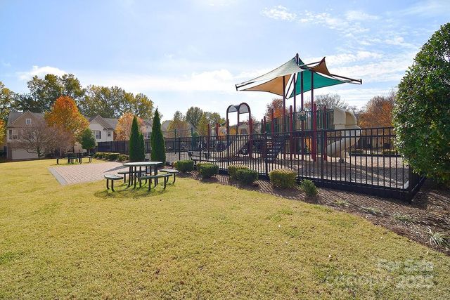 6134 Rockefeller Lane, Charlotte, NC 28210