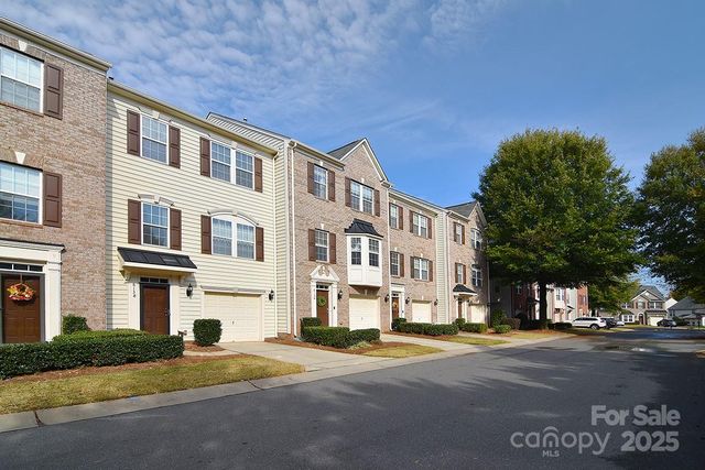 6134 Rockefeller Lane, Charlotte, NC 28210