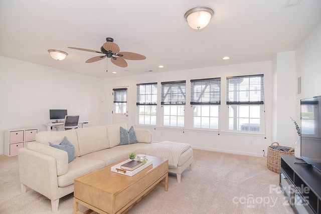 6134 Rockefeller Lane, Charlotte, NC 28210