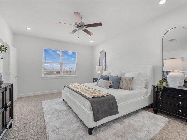 12340 N Chestnut Hills Drive, Conroe, TX 77303