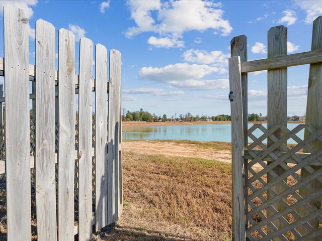 12340 N Chestnut Hills Drive, Conroe, TX 77303