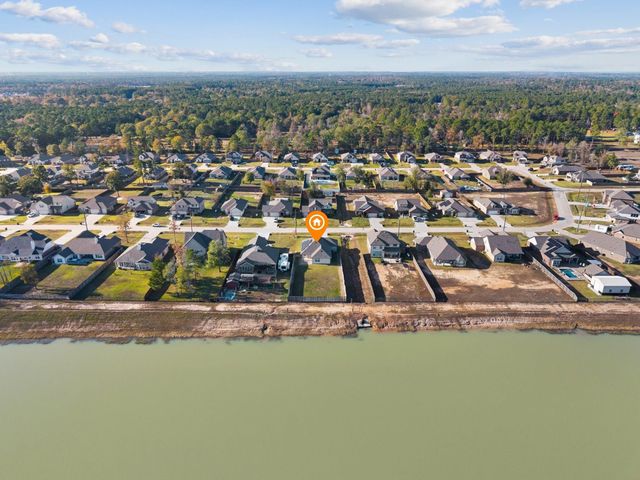 12340 N Chestnut Hills Drive, Conroe, TX 77303