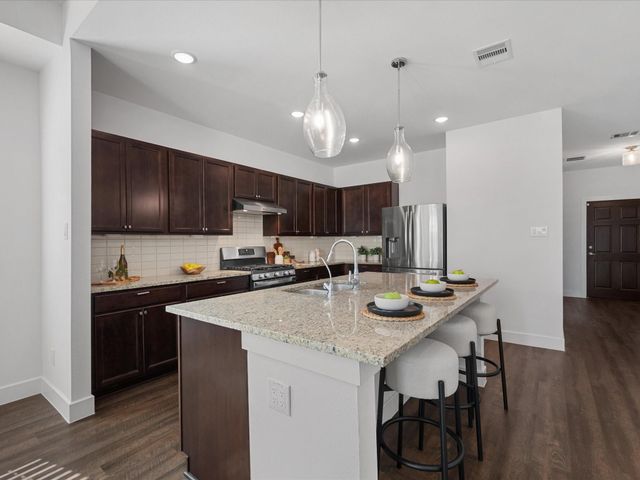 12340 N Chestnut Hills Drive, Conroe, TX 77303