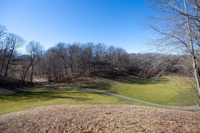 4209 N Oak Pointe, Grand Rapids, MI 49525