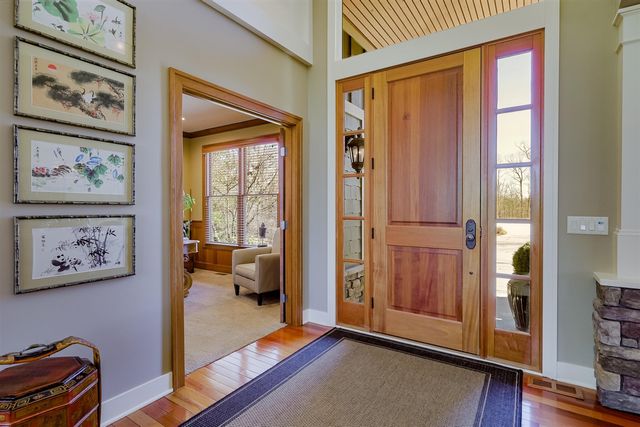 4209 N Oak Pointe, Grand Rapids, MI 49525