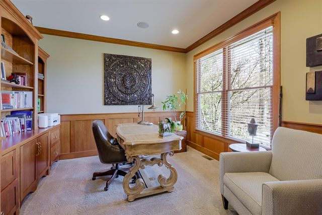 4209 N Oak Pointe, Grand Rapids, MI 49525