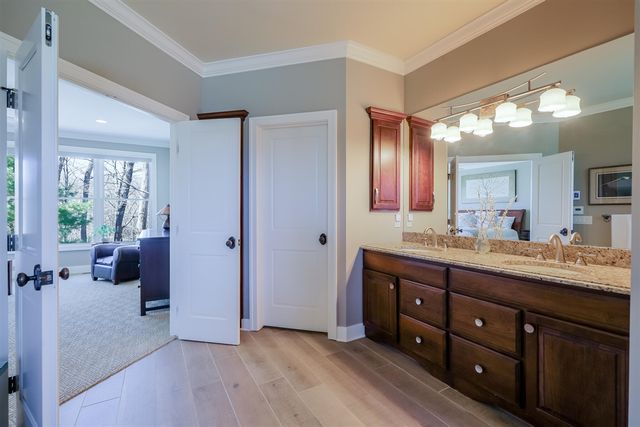 4209 N Oak Pointe, Grand Rapids, MI 49525