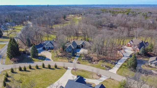 4209 N Oak Pointe, Grand Rapids, MI 49525