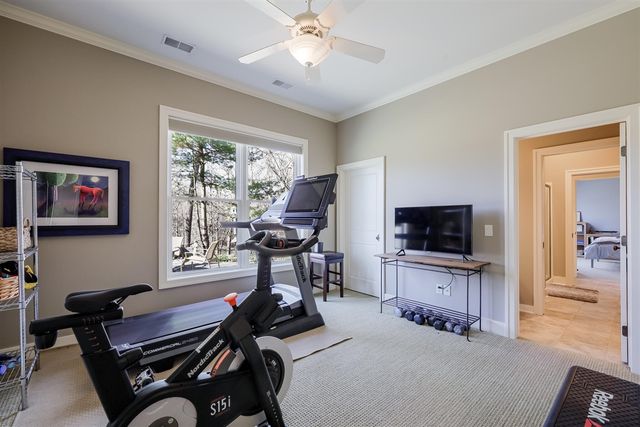 4209 N Oak Pointe, Grand Rapids, MI 49525