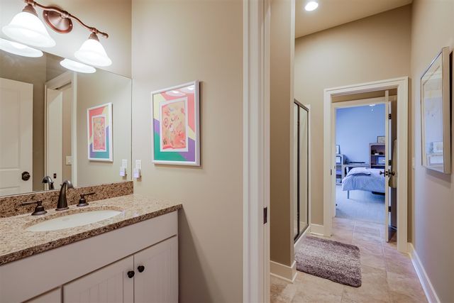 4209 N Oak Pointe, Grand Rapids, MI 49525