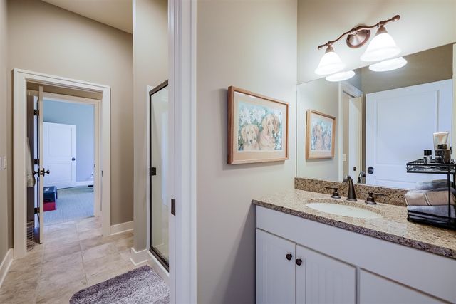 4209 N Oak Pointe, Grand Rapids, MI 49525