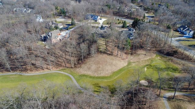 4209 N Oak Pointe, Grand Rapids, MI 49525