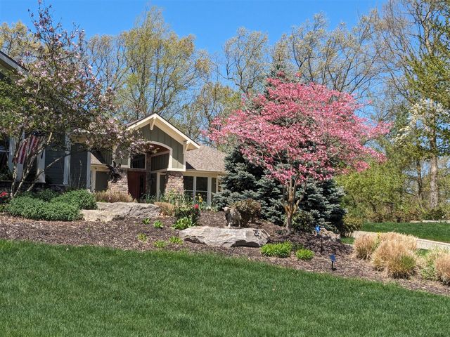 4209 N Oak Pointe, Grand Rapids, MI 49525