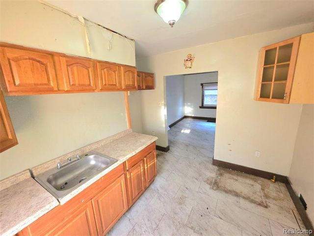 11461 Sanford Street, Detroit, MI 48205