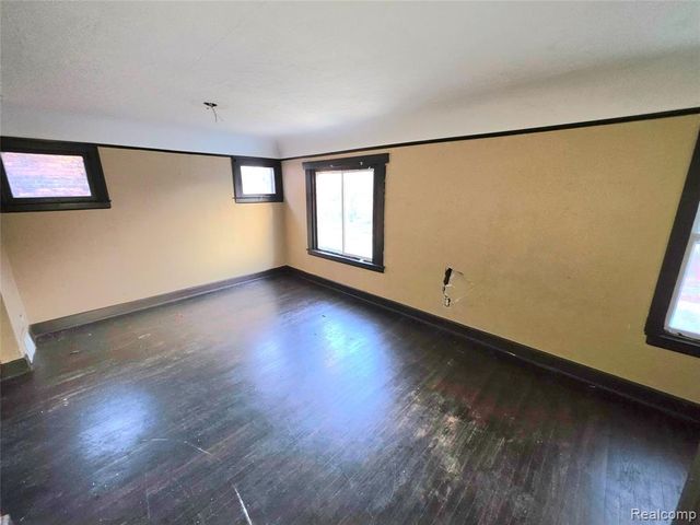 11461 Sanford Street, Detroit, MI 48205