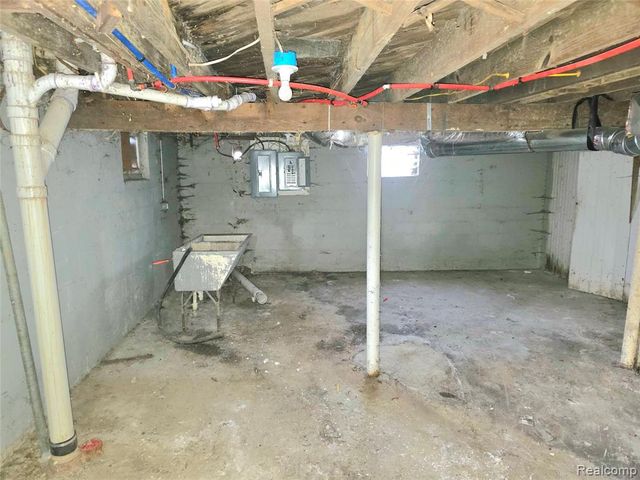 11461 Sanford Street, Detroit, MI 48205