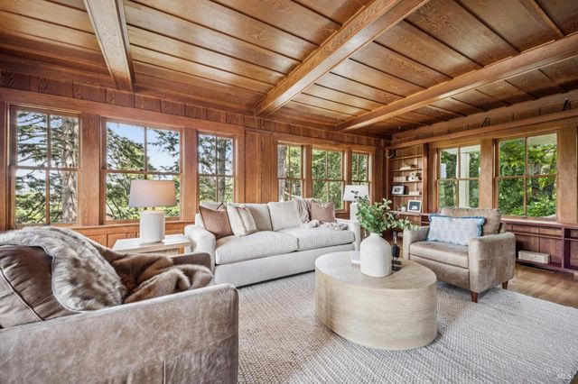 50 Dundee Way, Inverness, CA 94937