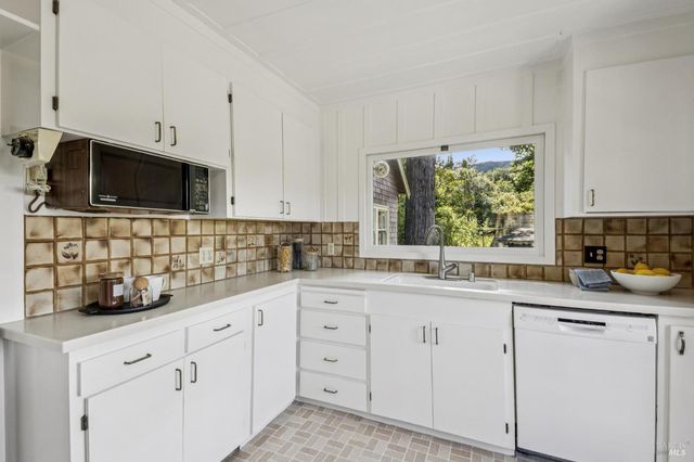 50 Dundee Way, Inverness, CA 94937