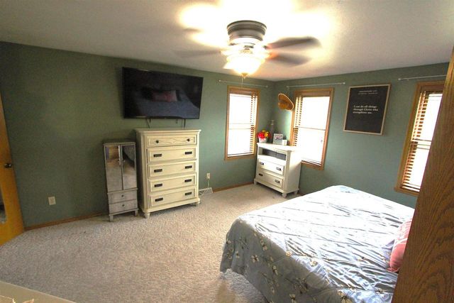 2933 SUNRAY LANE, Green Bay, WI 54313