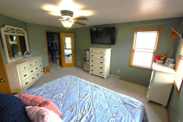 2933 SUNRAY LANE, Green Bay, WI 54313