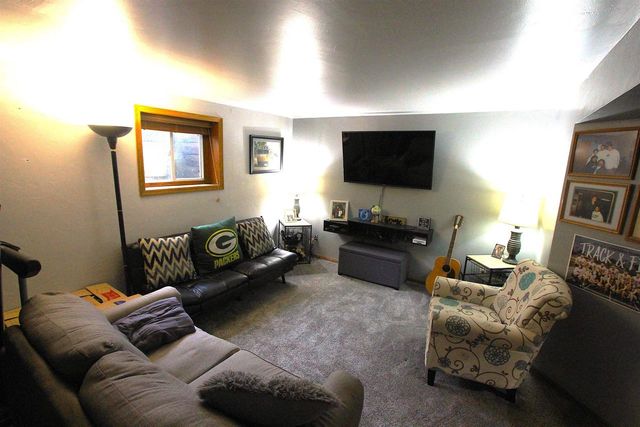 2933 SUNRAY LANE, Green Bay, WI 54313