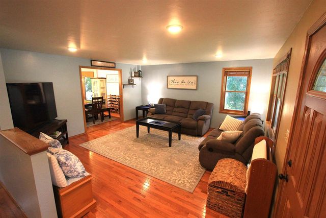 2933 SUNRAY LANE, Green Bay, WI 54313