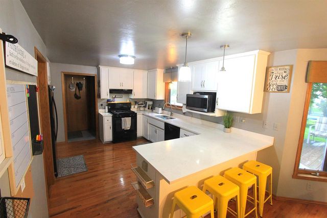 2933 SUNRAY LANE, Green Bay, WI 54313