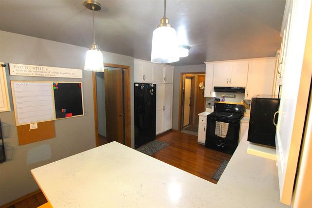 2933 SUNRAY LANE, Green Bay, WI 54313