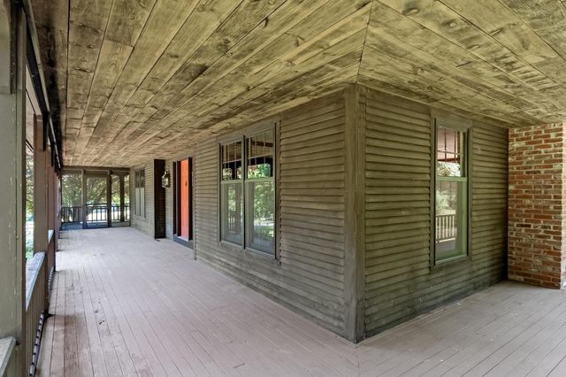 261 West St, Lunenburg, MA 01462